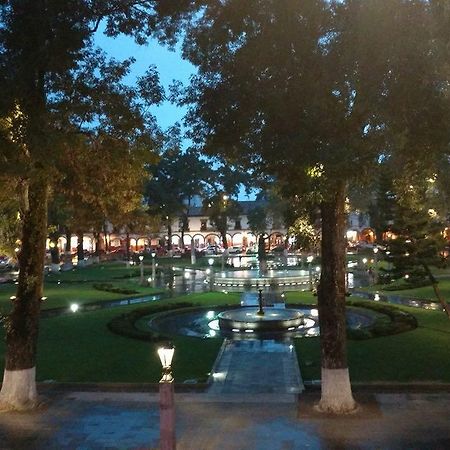 Отель Plaza Vasco Пацкуаро Экстерьер фото